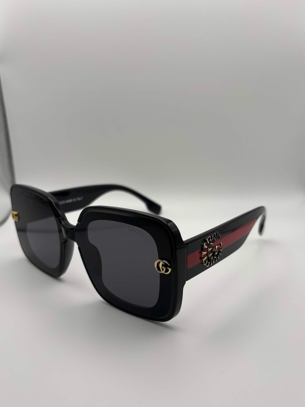 Gucci Black and Red Square Oversized Sunglasses with Gold GG Detail
